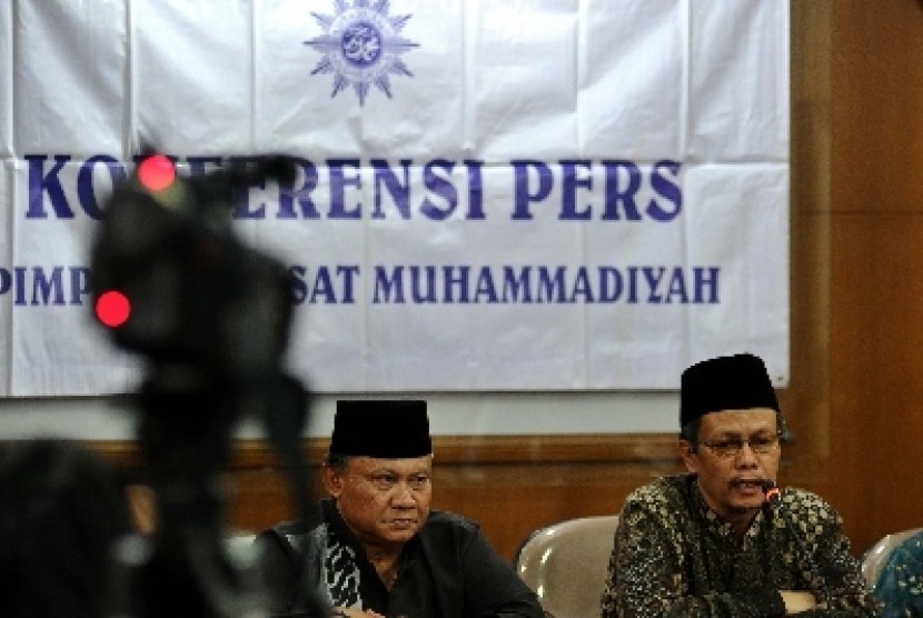 Ketua PP Muhammadiyah Bidang Tarjih Tadjid Yunahar Ilyas (kanan).