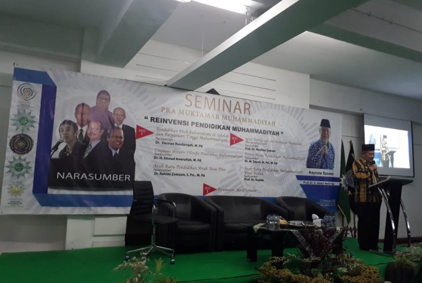Ketua PP Muhammadiyah Buya Goodwill Zubir saat mengisi seminar pra muktamar Muhammadiyah di Universitas Muhammadiyah Tangerang (UMT) bertema 