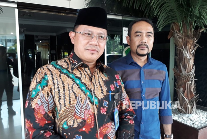 Ketua PPIH  Embarkasi Jakarta Pondok Gede, Saiful Mujab meninjau persiapan terakhir Asrama Haji Pondok Gede, Ahad (15/7). 