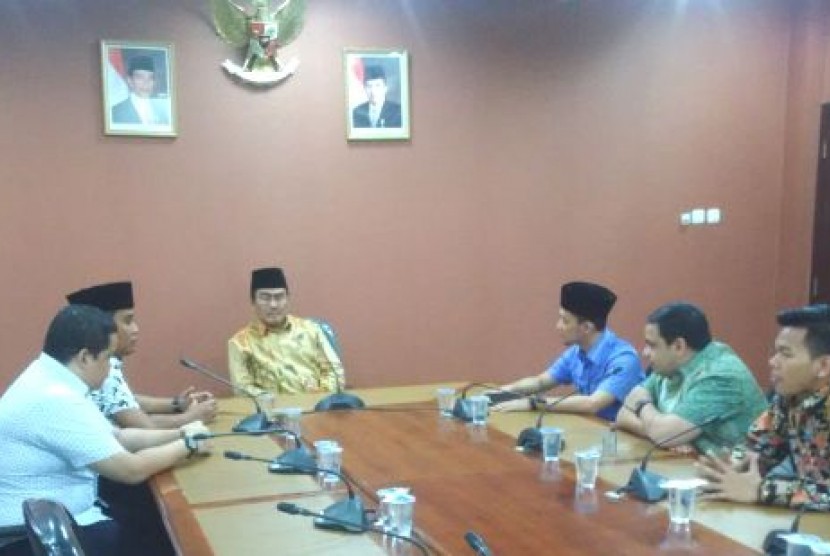 Ketua Presidium ICMI Jimly Asshidiqie bertemu dengan Syarikat Kebangkitan Pemuda Islam (SKPI) di Jakarta, Senin (20/30)