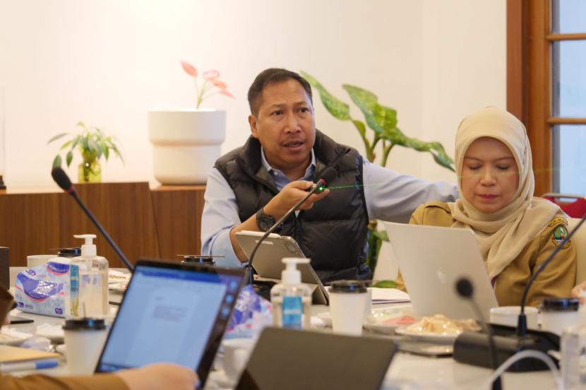 Ketua Satgas Pengelolaan Sampah Terpadu Bandung Raya, Dedi Taufik