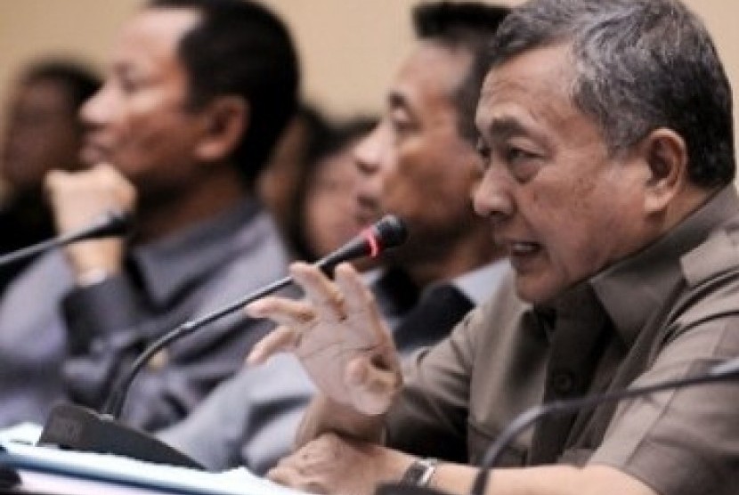 Ketua Satgas TKI, Maftuh Basyuni dalam konferensi pers bersama sejumlah mentri usai rapat kordinasi di Jakarta
