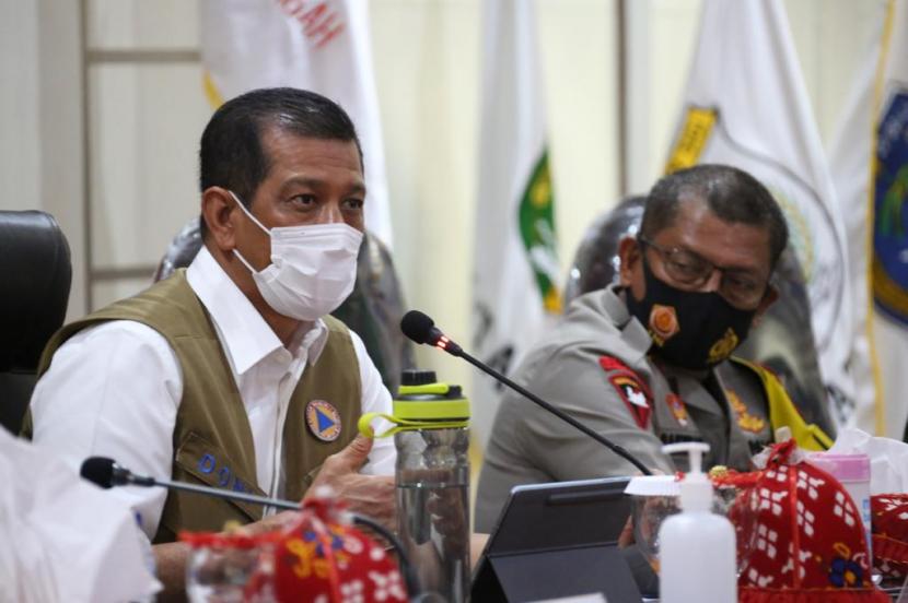 Ketua Satuan Tugas (Satgas) Penanganan Covid-19 Doni Monardo dalam Rapat Koordinasi (Rakor) Penanganan Covid-18 bersama jajaran Pemerintah Provinsi Sulawesi Tengah di Palu, Selasa (10/11).
