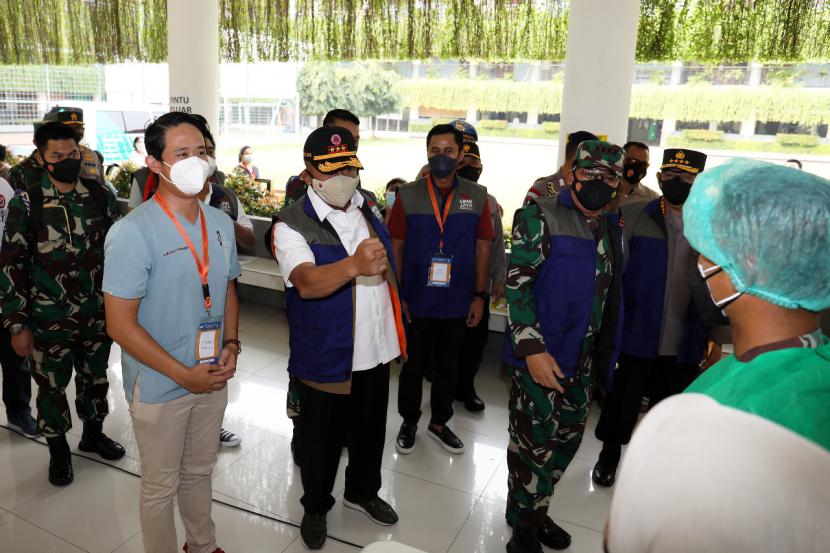 Ketua Satuan Tugas (Satgas) Penanganan Covid-19 Letjen TNI Ganip Warsito memberikan apresiasi kepada dunia usaha yang telah berkontribusi secara langsung dalam pengendalian Covid-19 di Tanah Air melalui program vaksinasi.