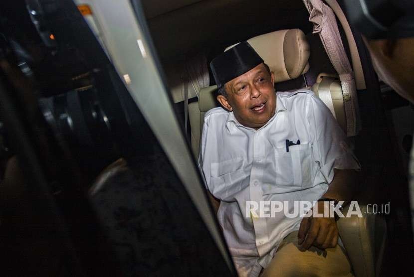 Ketua tim pemenangan Prabowo Subianto-Sandiaga Uno, Djoko Santoso meninggalkan kediaman Capres Prabowo usai mengikuti pertemuan koalisi pengusung Prabowo-Sandi di kawasan Jalan Kertanegara, Jakarta, Kamis (20/9).