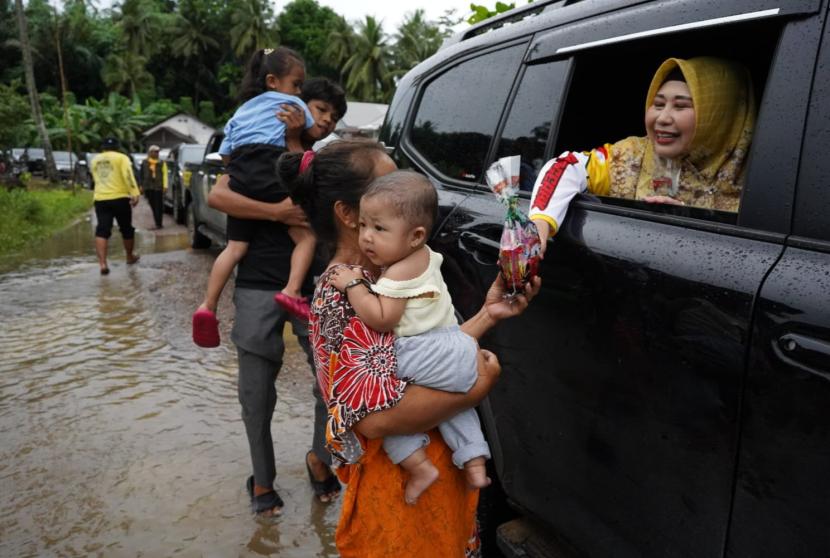 Ketua TP PKK Provinsi Kalimantan Selatan, Hj Raudatul Jannah giat mensosialisasikan program keluarga tangguh bencana (Katana).