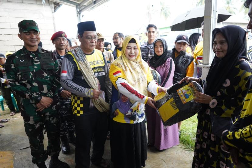 Ketua TP PKK Provinsi Kalimantan Selatan, Hj Raudatul Jannah atau akrab disapa Acil Odah giat mensosialisasikan program keluarga tangguh bencana (Katana).