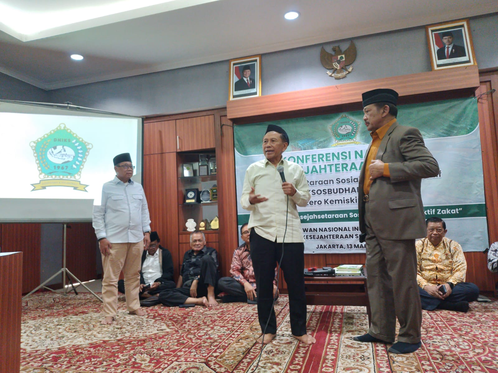 Ketua Umum Dewan Nasional Indonesia untuk Kesejahteraan Sosial (DNIKS), Effendy Choirie, saat menghadiri Konferensi Nasional Kesejahteraan Sosial bertema ‘Kesejahteraan Sosial dalam perspektif IPOLEKSOSBUDHANKAM Menuju Zero Kemiskinan, di Jakarta.