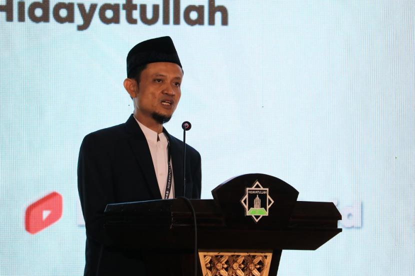Ketua Umum Dewan Pengurus Pusat (DPP) Hidayatullah KH Dr Nashirul Haq MA membuka Munas V Hidayatullah, Kamis (29/10).