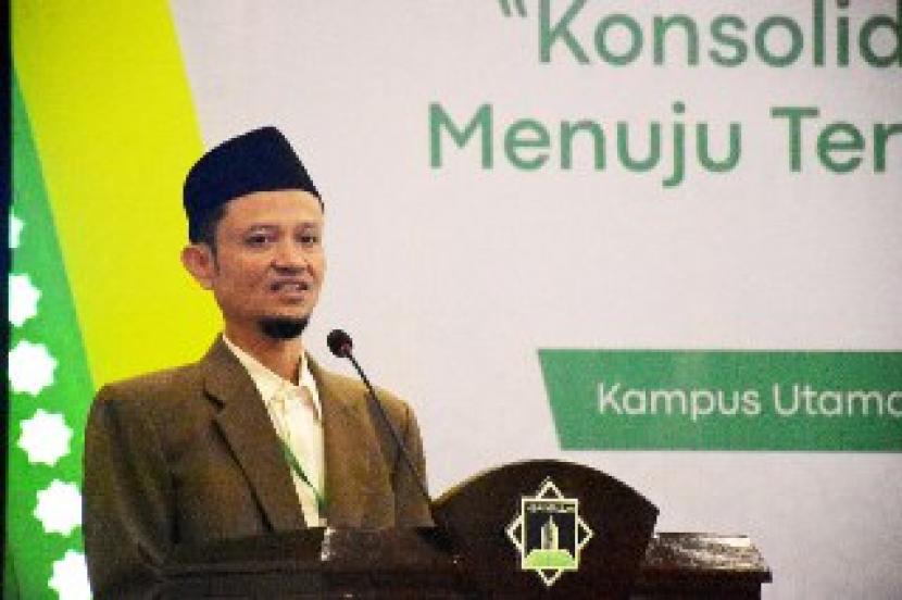 Ketua Umum Dewan Pengurus Pusat (DPP) Hidayatullah KH Dr Nashirul Haq MA.