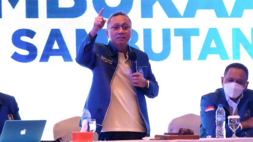 Ketua Umum DPP PAN Zulkifli Hasan saat memberi sambutan di acara Bimbingan Teknis Nasional untuk DPRD PAN seluruh Indonesia, di Jakarta, Ahad (26/3/2022). Ia meminta agar anggota DPRD PAN berkolaborasi dengan kepala daerah.