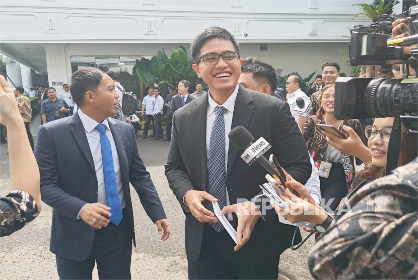 Ketua Umum DPP Partai Solidaritas Indonesia (PSI), Kaesang Pangarep di Kompleks Istana Kepresidenan Jakarta, Senin (24/2/2025).