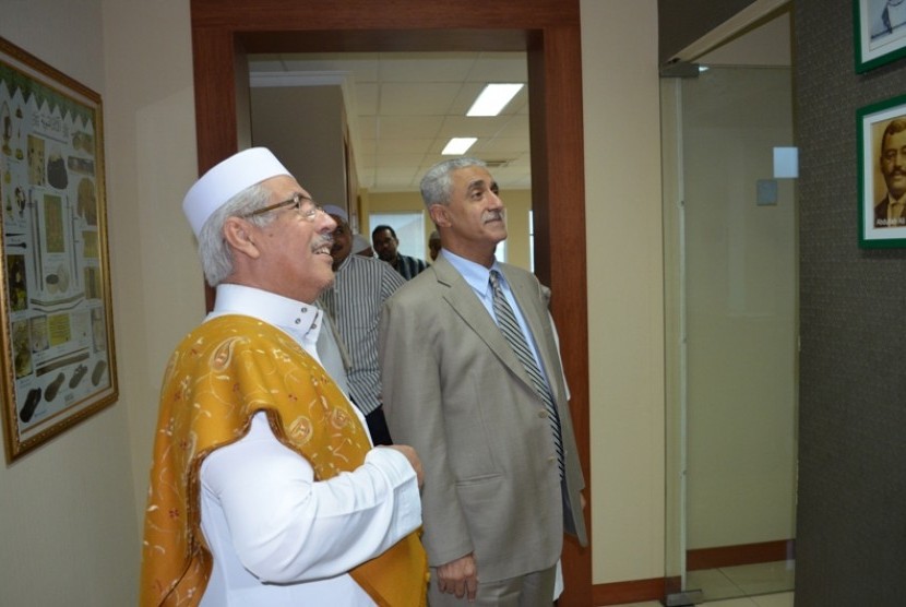 Ketua Umum DPP Rabithah Alawiyah, Habib Zen bin Smith dan Duta Besar Yaman, Ali Ali Alsoswa