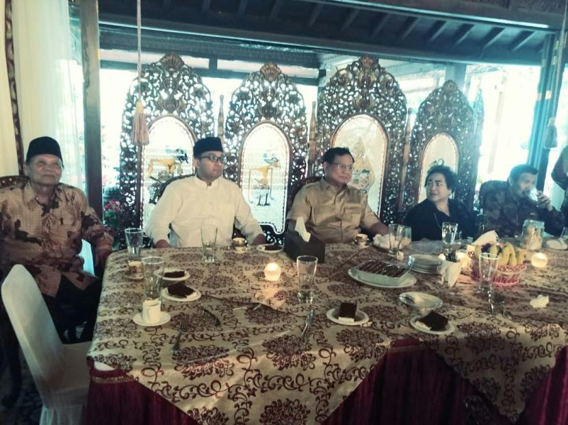 Ketua Umum Gerakan Indonesia Mandiri (GIM) Heikal Safar bersama capres Prabowo Subianto beberapa tahun lalu.