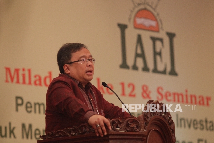 Ketua Umum Ikatan Ahli Ekonomi Islam (IAEI), Bambang Brodjonegoro saat menghadiri Milad ke-12 IAEI di Jakarta, beberapa waktu lalu. (Republika/Rakhmawaty La'lang)