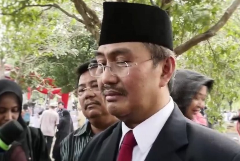 Ketua Umum Ikatan Cendekiawan Muslim Indonesia (ICMI), Jimly Asshiddiqie 