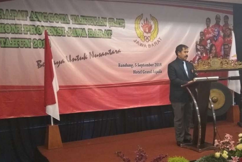 Ketua Umum KONI Jabar Ahmad Saefudin dalam RAT KONI Jabar 2018 di bandung, Rabu (5/7)