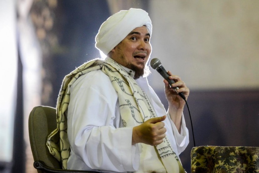 Ketua Umum Majelis Hikmah Alawiyah, Habib Ahmad bin Novel Salim bin Jindan, menekankan pentingnya menggunakan akal sebelum bertindak   