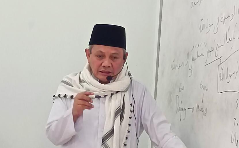 Ketua Umum NA, KH Khotibul Umam Wiranu