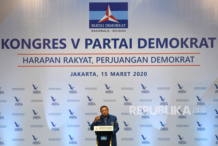 Ketua Umum Partai Demokrat, Susilo Bambang Yudhoyono menyampaikan pidato politiknya pada pembukaan Kongres V Partai Demokrat di Jakarta, Ahad (15/3/2020).(Antara/M Risyal Hidayat)