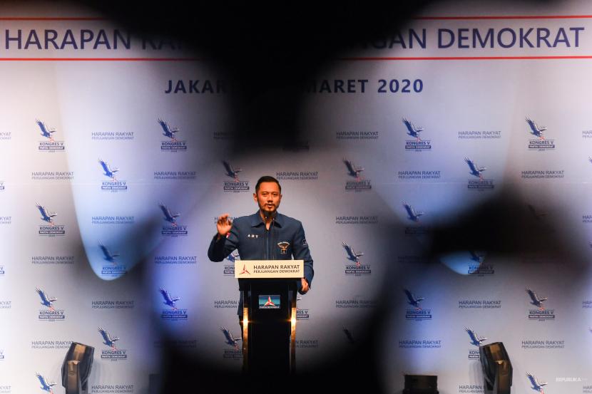 Ketua Umum Partai Demokrat yang baru, Agus Harimurti Yudhoyono menyampaikan pidato kemenangannya saat Kongres V Partai Demokrat di Jakarta, Ahad (15/3/2020). (Antara/M Risyal Hidayat)