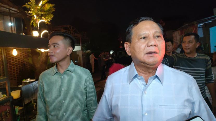 Ketua Umum DPP Partai Gerindra Prabowo Subianto usai bertemu Wali Kota Gibran Rakabuming Raka di Kota Solo, Jateng, Jumat (19/5/2023) malam WIB.
