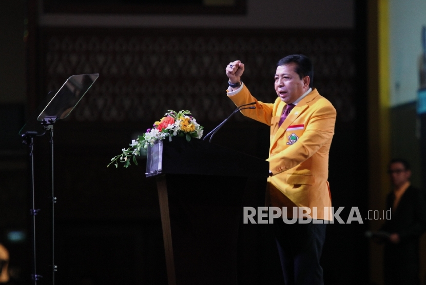 Ketua Umum Partai Golkar, Setya Novanto menyampaikan pidato sambutannya pada pembukaan Rapimnas partai Golkar di Jakarta, Rabu (27/7).