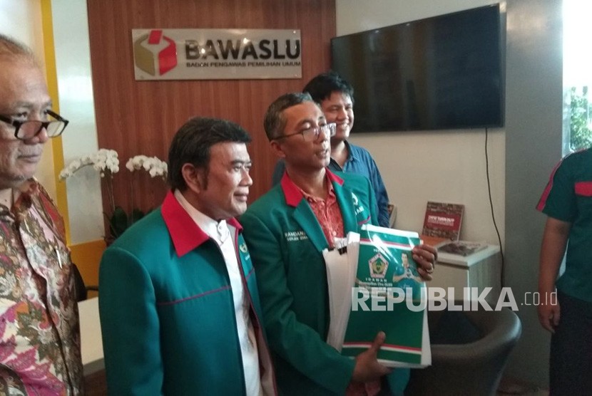 Ketua Umum Partai Idaman, Rhoma Irama didampingi Sekjen Partai Idaman,  Ramdansyah,  mendaftarkan gugatan atas keputusan KPU terkait hasil penelitian administrasi perbaikan parpol calon peserta Pemilu 2019.  Partai Idaman berharap masih bisa mengikuti verifikasi faktual. 