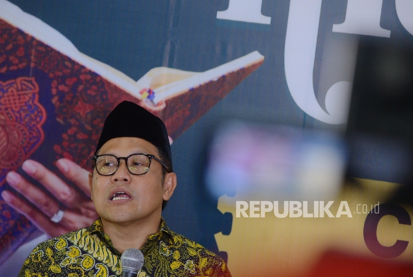 Ketua Umum Partai Kebangkitan Bangsa Muhaimin Iskandar memberikan keterangan kepada media terkait Nusantara Mengaji saat menggelar konferensi pers di Ciganjur, Jakarta Selatan, Jumat (6/5).