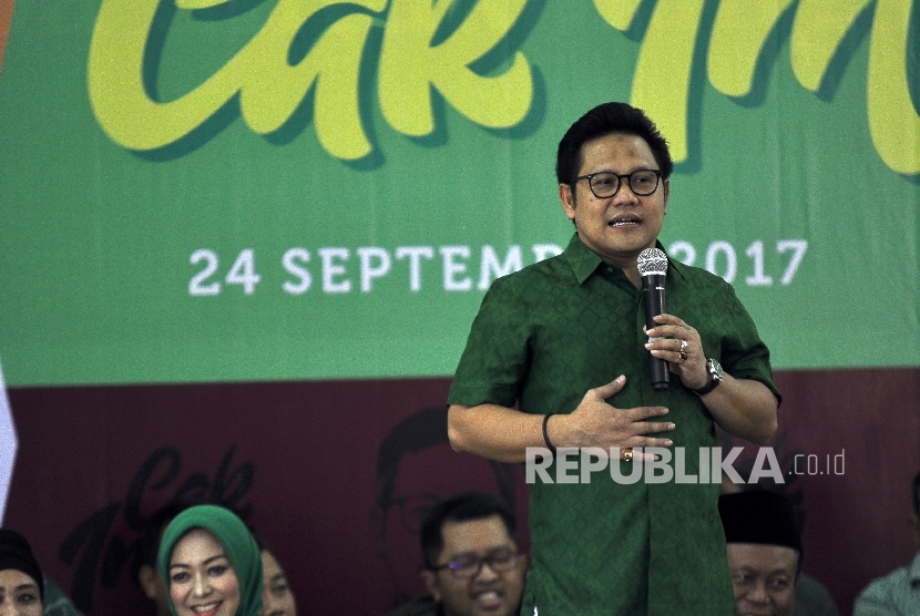 Ketua Umum Partai Kebangkitan Bangsa (PKB) Muhaimin Iskandar (Cak Imin) memberi sambutan saat acara peluncuran bukunya di Kantor DPP PKB, Jalan Raden Saleh, Jakarta, Ahad (24/9). 
