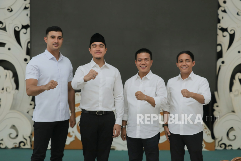 Ketua Umum Partai Solidaritas Indonesia (PSI) Kaesang Pangarep melakukan kunjungan silaturahmi ke Rumah Dinas Bupati Bandung di Soreang, Kamis (1/5/2025) pagi.