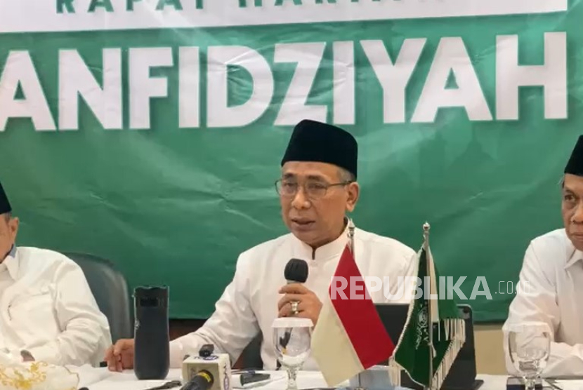 Ketua Umum PBNU, KH Yahya Cholil Staquf mengumumkan rotasi Syaifullah Yusuf dari jabatan sekjen PBNU menjadi Ketua PBNUselepas rapat Tanfidziyah yang digelar di Gedung PBNU, Jakarta Pusat, Jumat (28/11/2025).