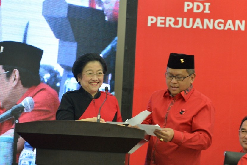 Sekjen PDIP Hasto Kristiyanto saat mendampingi Ketua Umum PDIP Megawati Soekarnoputri  (ilustrasi)