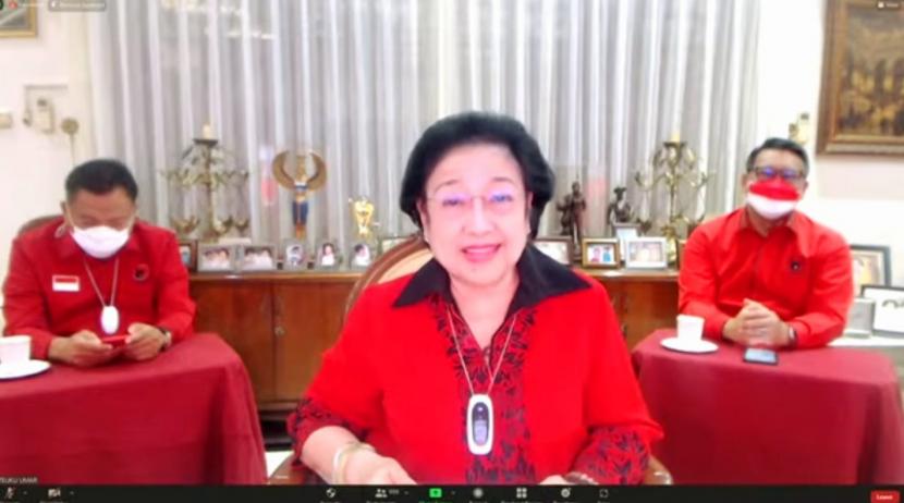 Ketua Umum PDIP, Megawati Soekarnoputri hadir secara virtual di acara pembukaan TOT Kader Madya PDIP, Jumat (10/9). 
