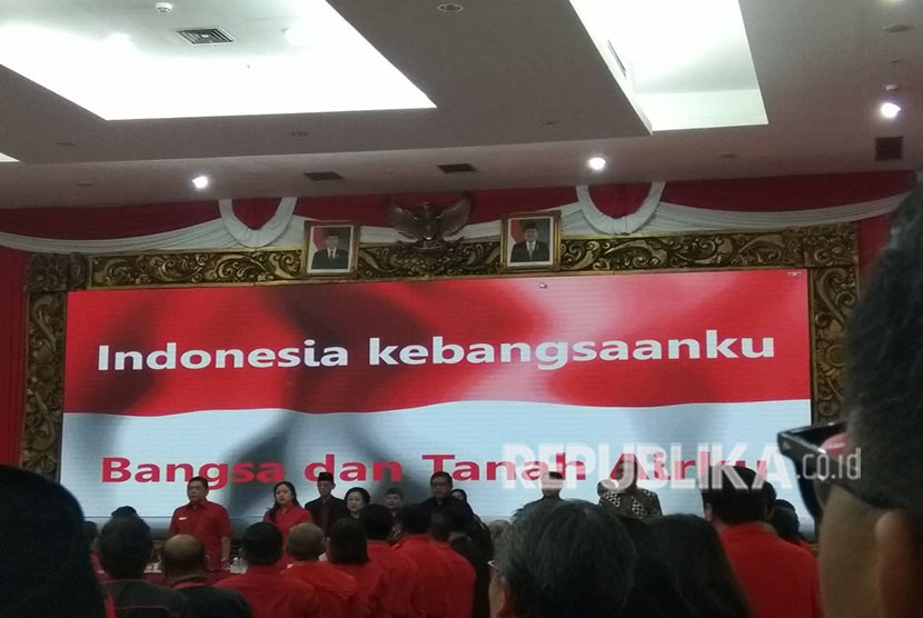 Ketua Umum PDIP, Megawati Soekarnoputri, saat membuka rakornas bidang politik dan keamanan di DPP PDIP, Menteng, Jakarta Pusat, Kamis (3/5). 