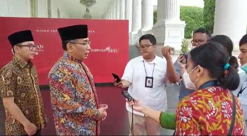 Ketua Umum Pengurus Besar Nahdlatul Ulama (PBNU) KH Yahya Cholil Staquf (Gus Yahya) menghadap Presiden RI Joko Widodo (Jokowi) di Istana Negara, Jakarta, pada Jumat (24/3/2023).