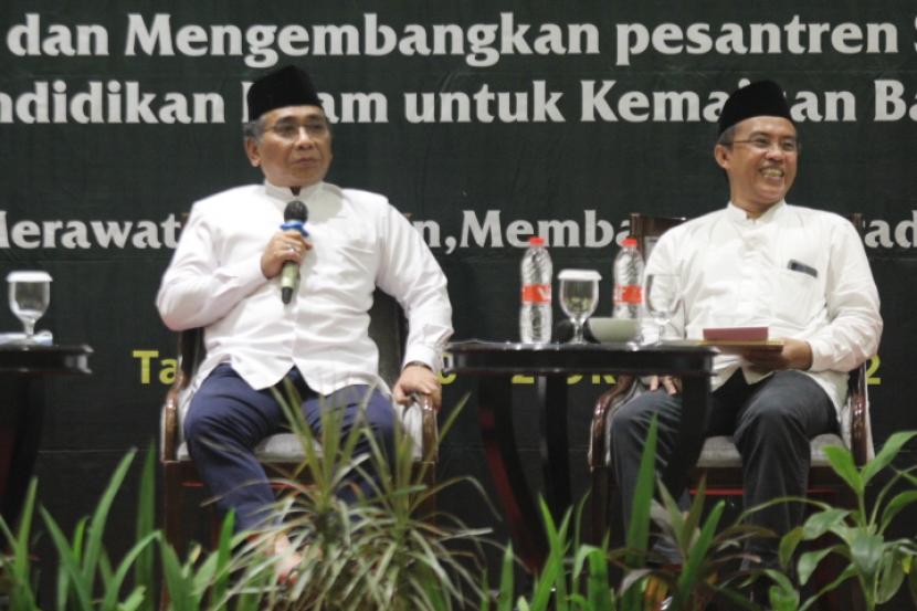Ketua Umum Pengurus Besar Nahdlatul Ulama (PBNU), Yahya Cholil Staquf,  saat menghadiri pembukaan Rapat Kerja Nasional (Rakernas) RMI PBNU di Serpong, Tangerang Selatan, Selasa (11/10/2022).
