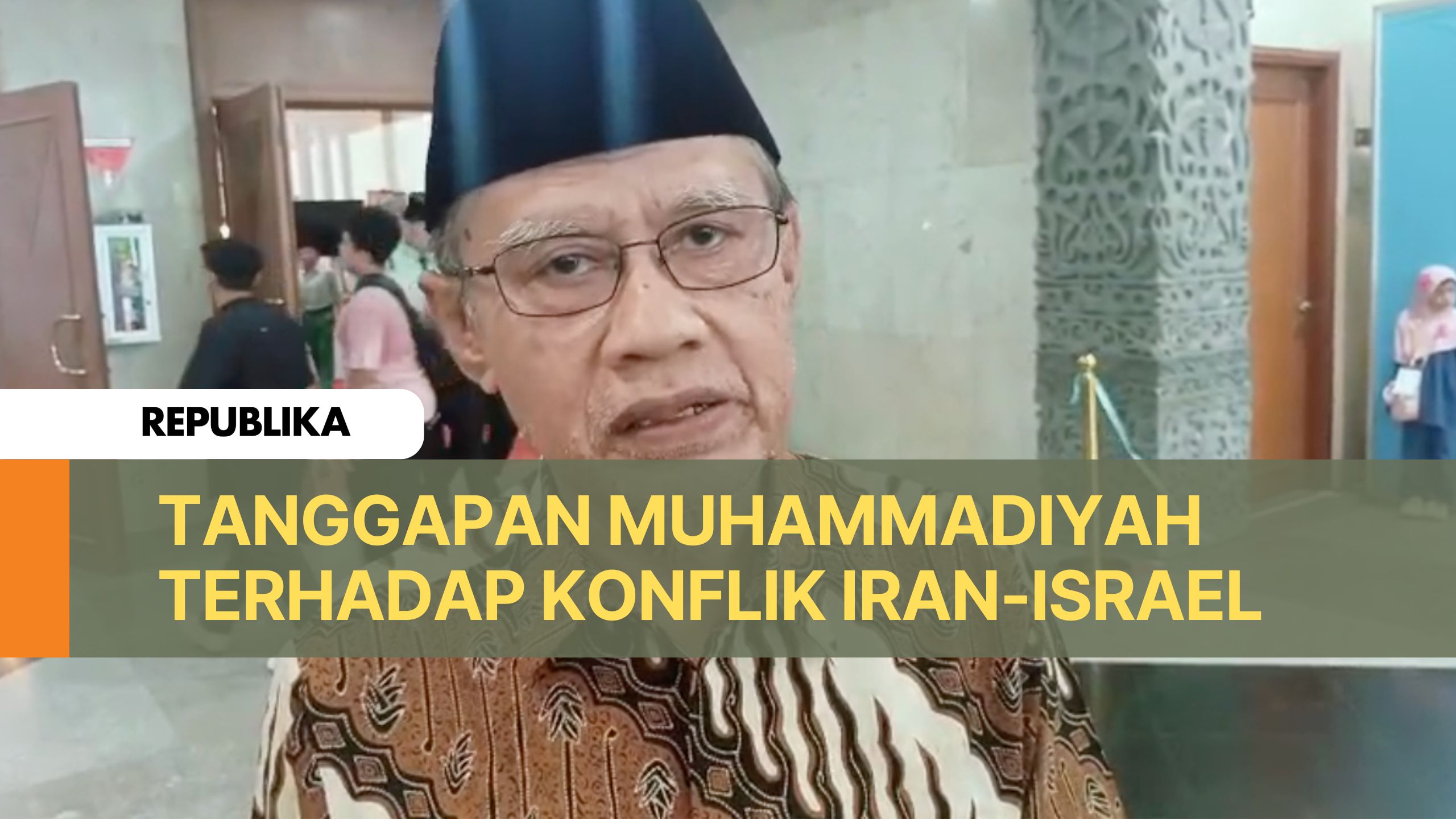 Ketua Umum Pimpinan Pusat Muhammadiyah, Prof Haedar Nashir menyampaikan keprihatinan mendalam atas eskalasi konflik antara Israel dan Iran yang terjadi pada pertengahan 2025. 