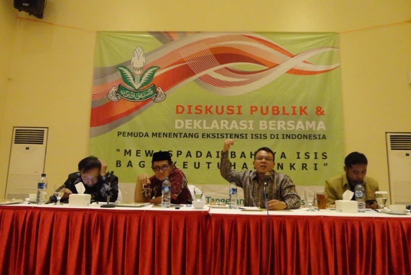  Ketua Umum Pimpinan Pusat Pemuda Muhammadiyah Saleh Partaonan Daulay, dalam Diskusi Publik dan Deklarasi Bersama Pemuda Menentang Eksistensi ISIS di Indonesia, Senin (11/8). 