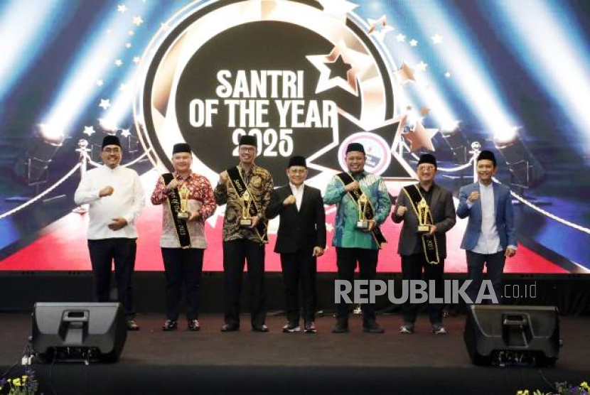 Di Santri of the Year 2025, Gus Jazil: Indonesia akan Makmur Apabila Santrinya Makmur