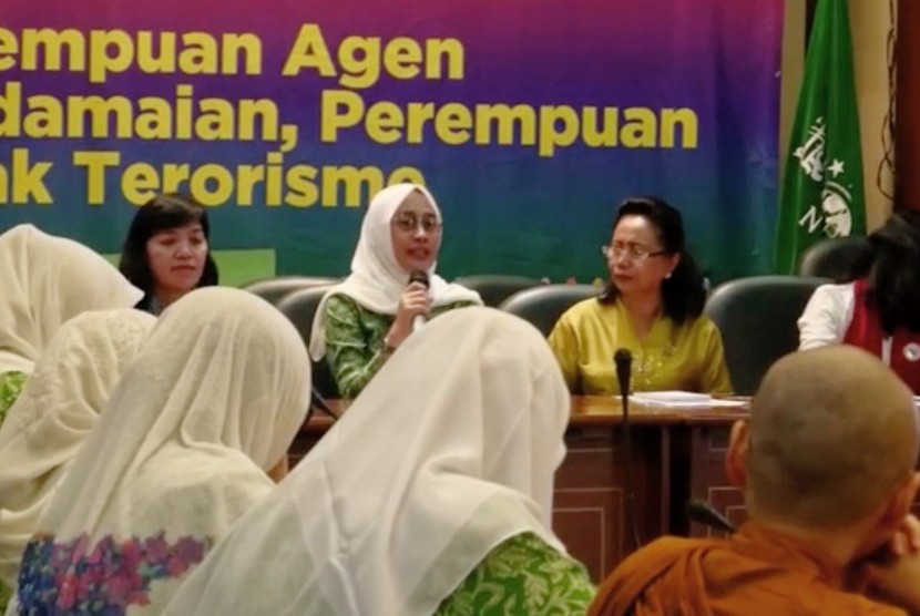 Ketua Umum PP Fatayat NU, Anggia Ermaini (ke-4 kiri)