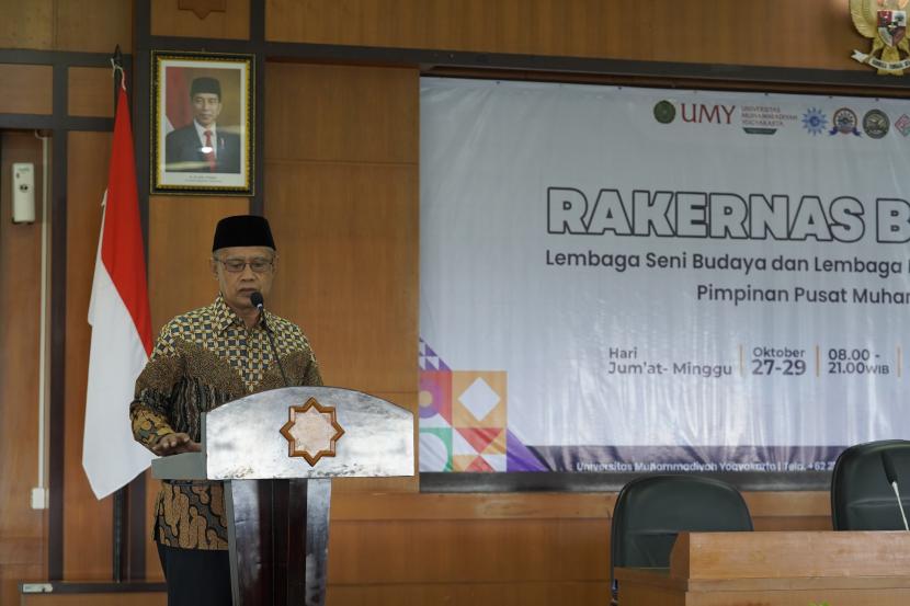  Ketua Umum PP Muhammadiyah, Prof Haedar Nashir, membuka Rakernas Lembaga Seni Budaya (LSB) dan Lembaga Pengembangan Olahraga (LPO) PP Muhammadiyah.