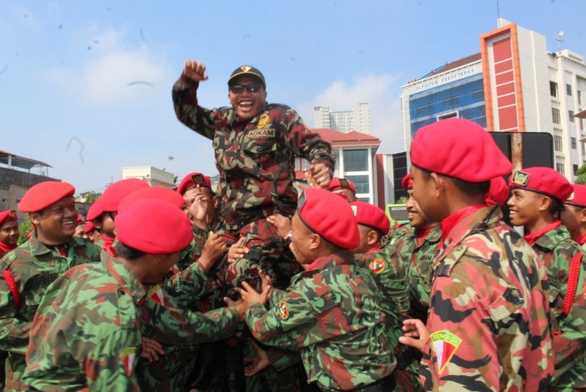Ketua Umum PP Pemuda Muhammadiyah/Panglima Kokam Sunanto pada Apel Kokam di Surabaya, Kamis (8/2).