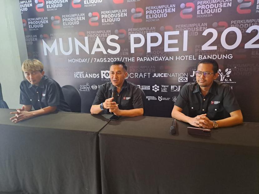 Ketua Umum PPEI, Daniel Boy Purwanto mengatakan, semua pengusaha E-Liquid sepakat untuk meningkatan kualitas produksi sekaligus bersinergi dengan regulasi.