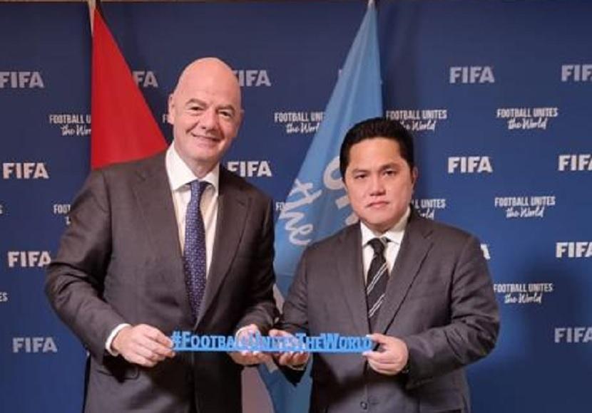 Ketua Umum PSSI, Erick Thohir menemui Presiden FIFA Gianni Infantino. Erick bersyukur Indonesia hanya diberi kartu kuning oleh FIFA imbas dari pembatalan Piala Dunia U-20.