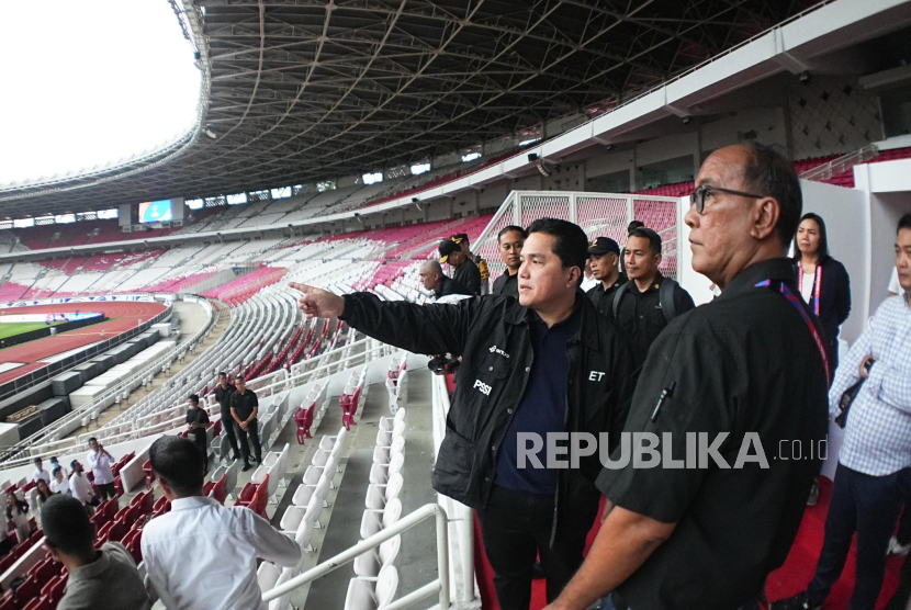 Ketua Umum PSSI mengecek kesiapan Stadion Utama Gelora Bung Karno (GBK) pada Senin (18/11/2024).