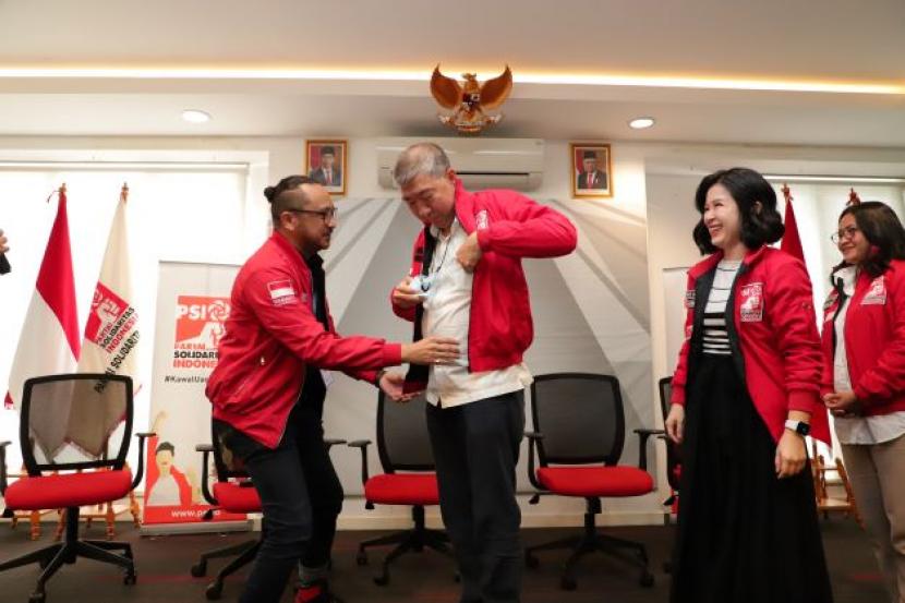 Ketua Umum Real Estate Indonesia (REI), Totok Lusida, bergabung ke Partai Solidaritas Indonesia (PSI) dan ditunjuk menjadi Ketua Dewan Pakar