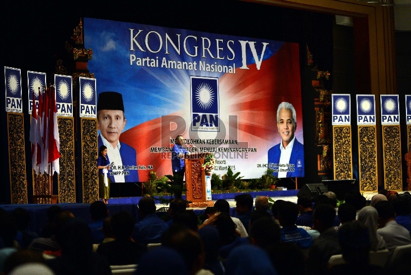 Ketua Umum Terpilih PAN Zulkifli Hasan, menyampikan pidatonya pada penutupan Kongres IV PAN di Nusa Dua, Bali, Senin (2/3). (Republika/Rakhmawaty La'lang)