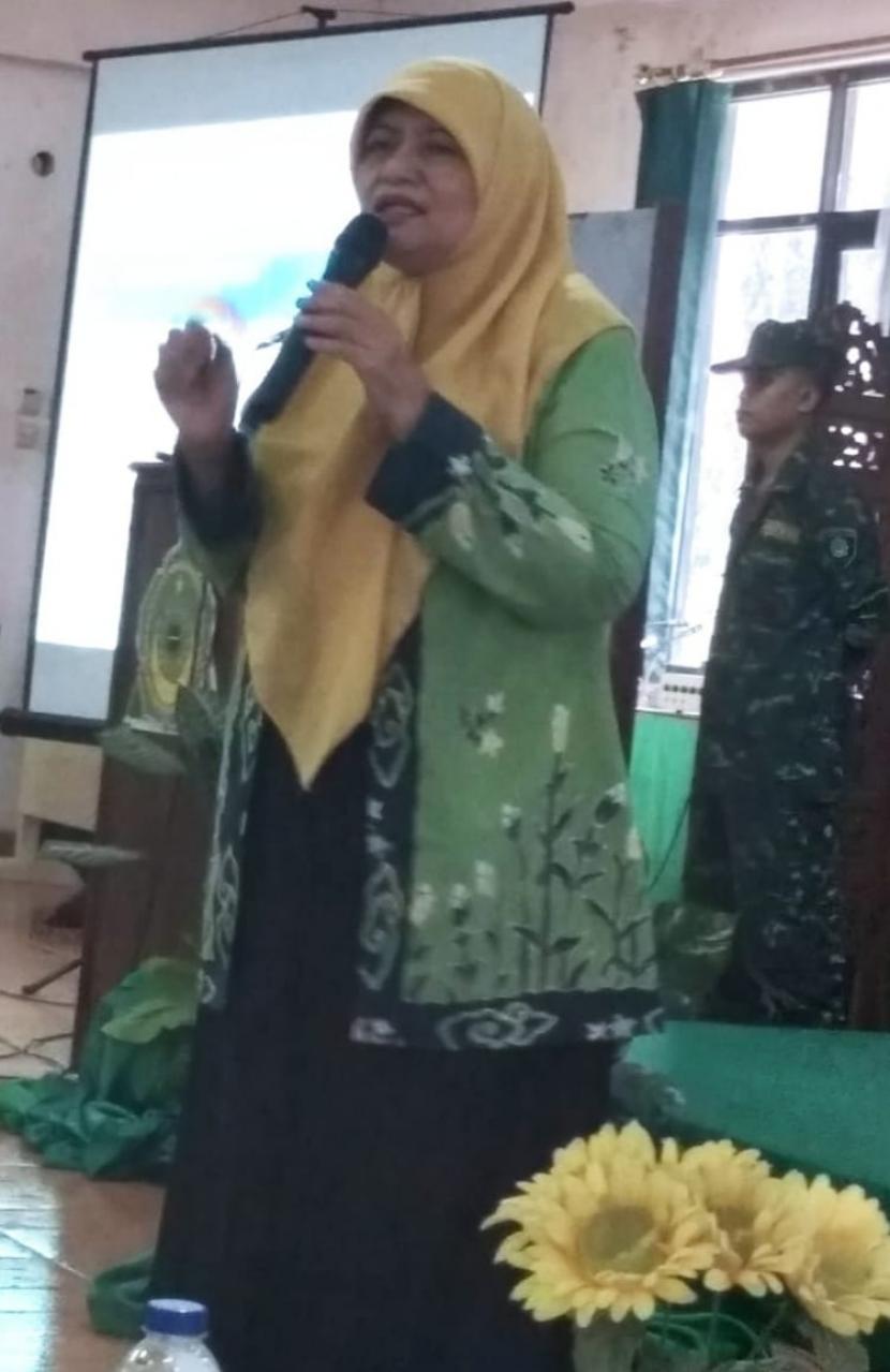 Ketua Umum Wanita PUI Hj Iroh Siti Zahroh.
