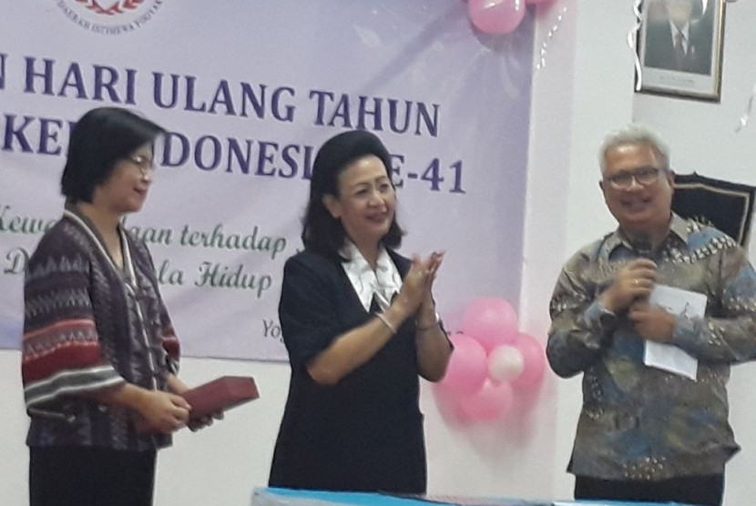 Ketua Umum YKI DIY GKR Hemas pada acara Puncak Peringatan HUT Yayasan Kanker Indonesia ke-41 di Aula kantor YKI Cabang DIY, Sabtu (12/5).